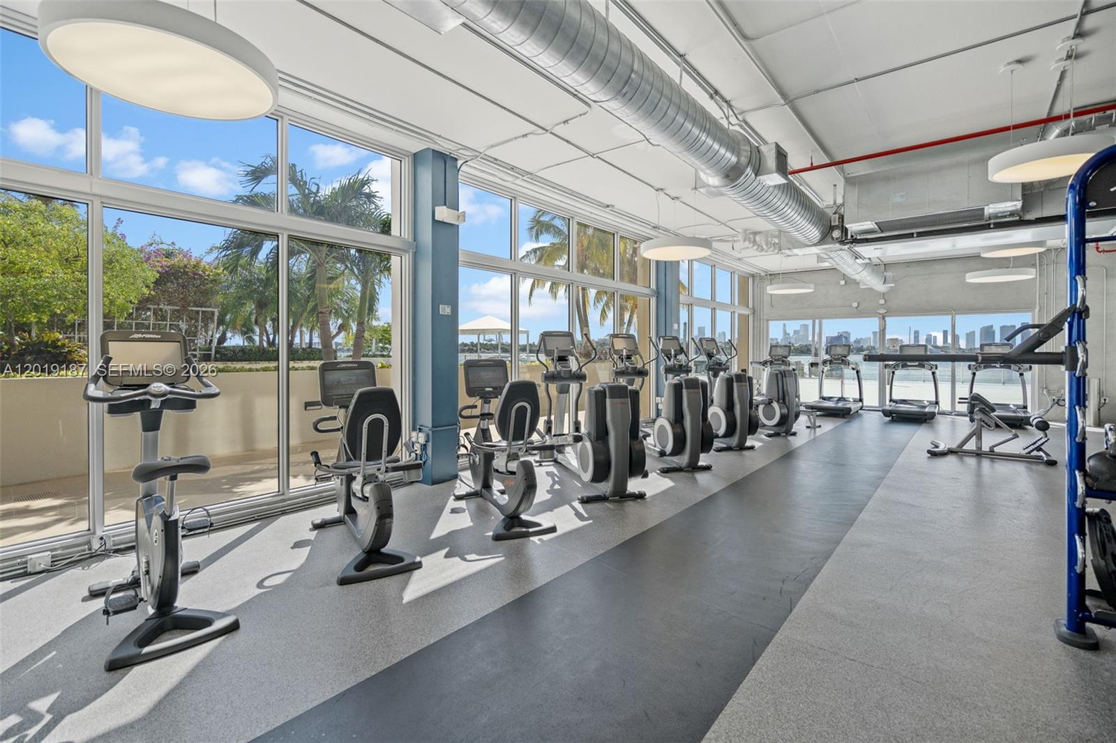 MIRADOR 1200 NORTH TOWER - Residential