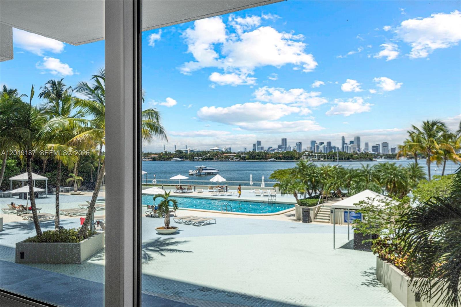 MIRADOR 1200 NORTH TOWER - Residential