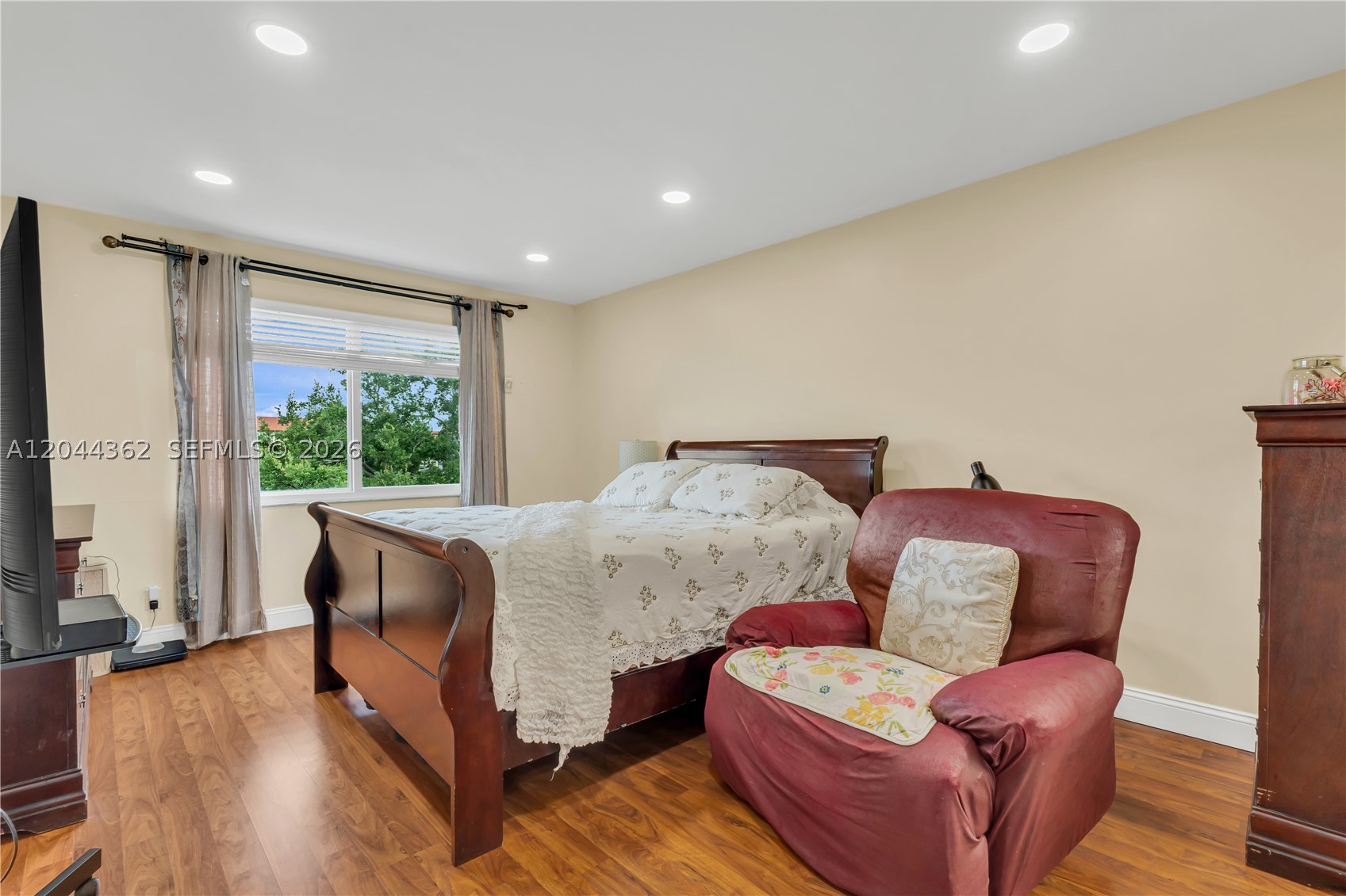 HAWTHORNE AT CENTURY VILL - Residential