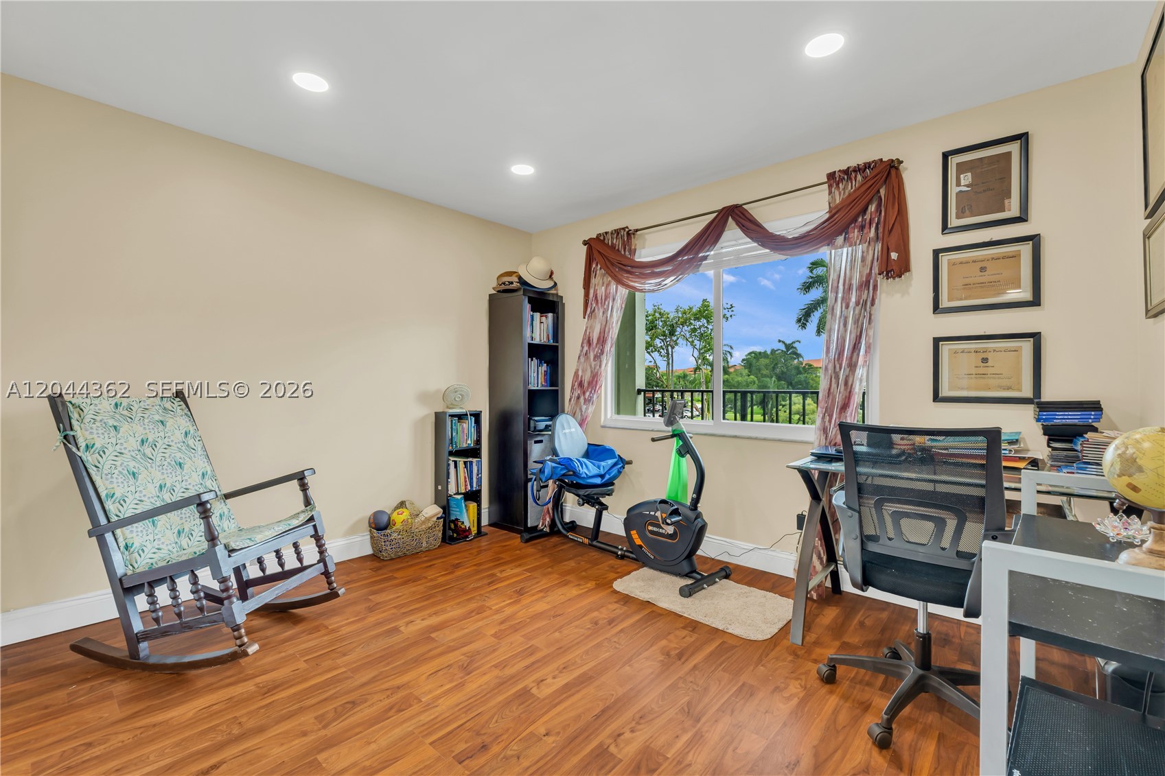 HAWTHORNE AT CENTURY VILL - Residential