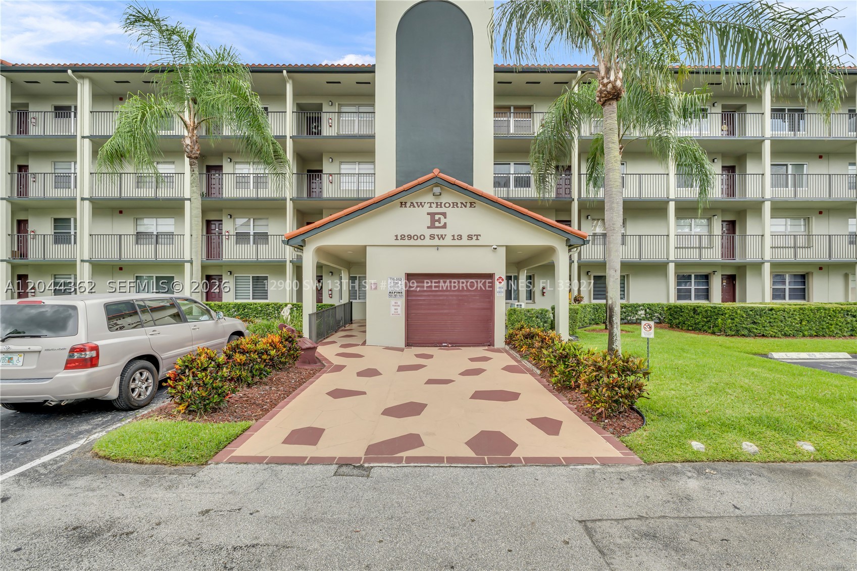 HAWTHORNE AT CENTURY VILL - Residential