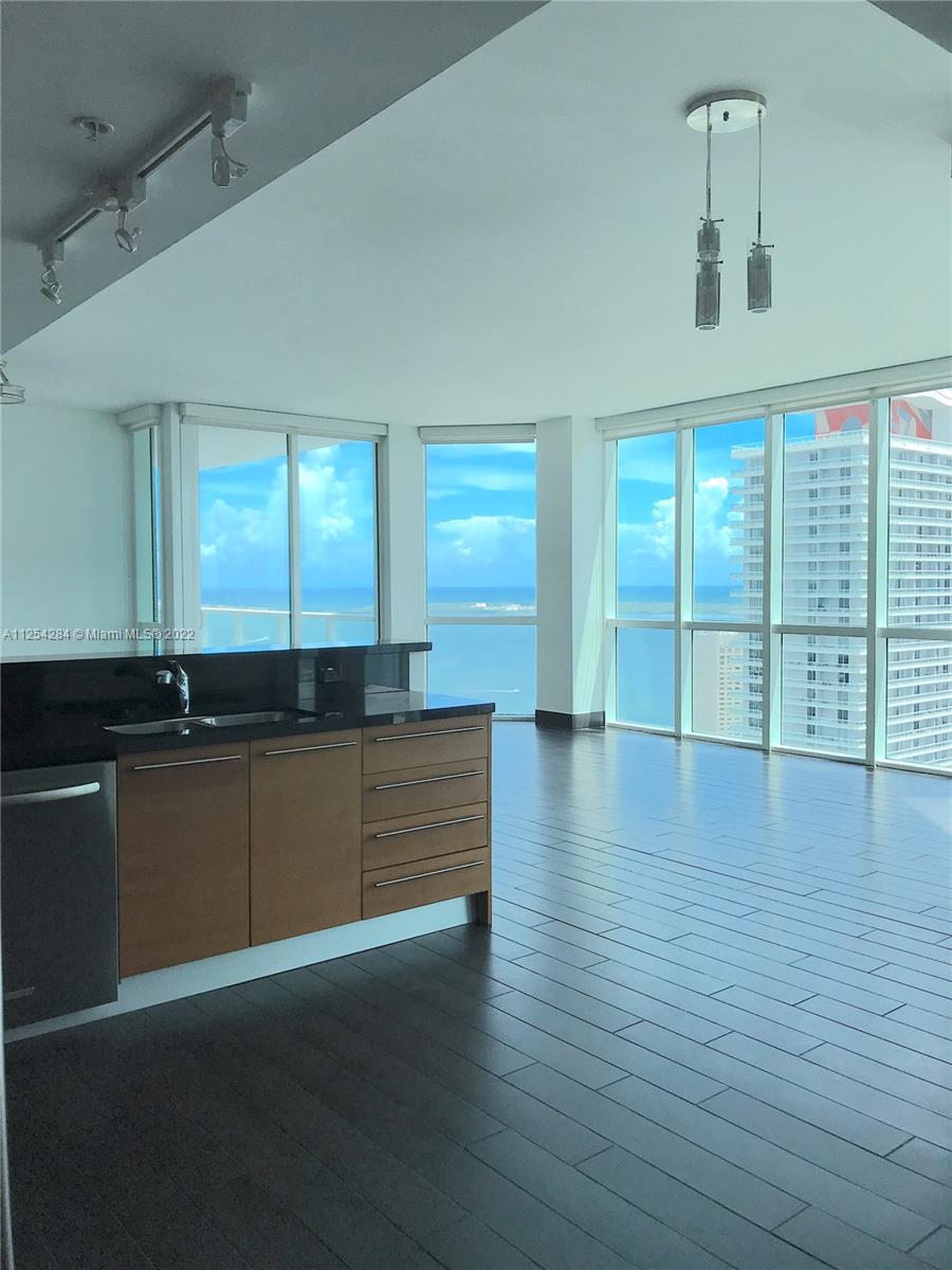 VIZCAYNE SOUTH CONDO - Residential Lease