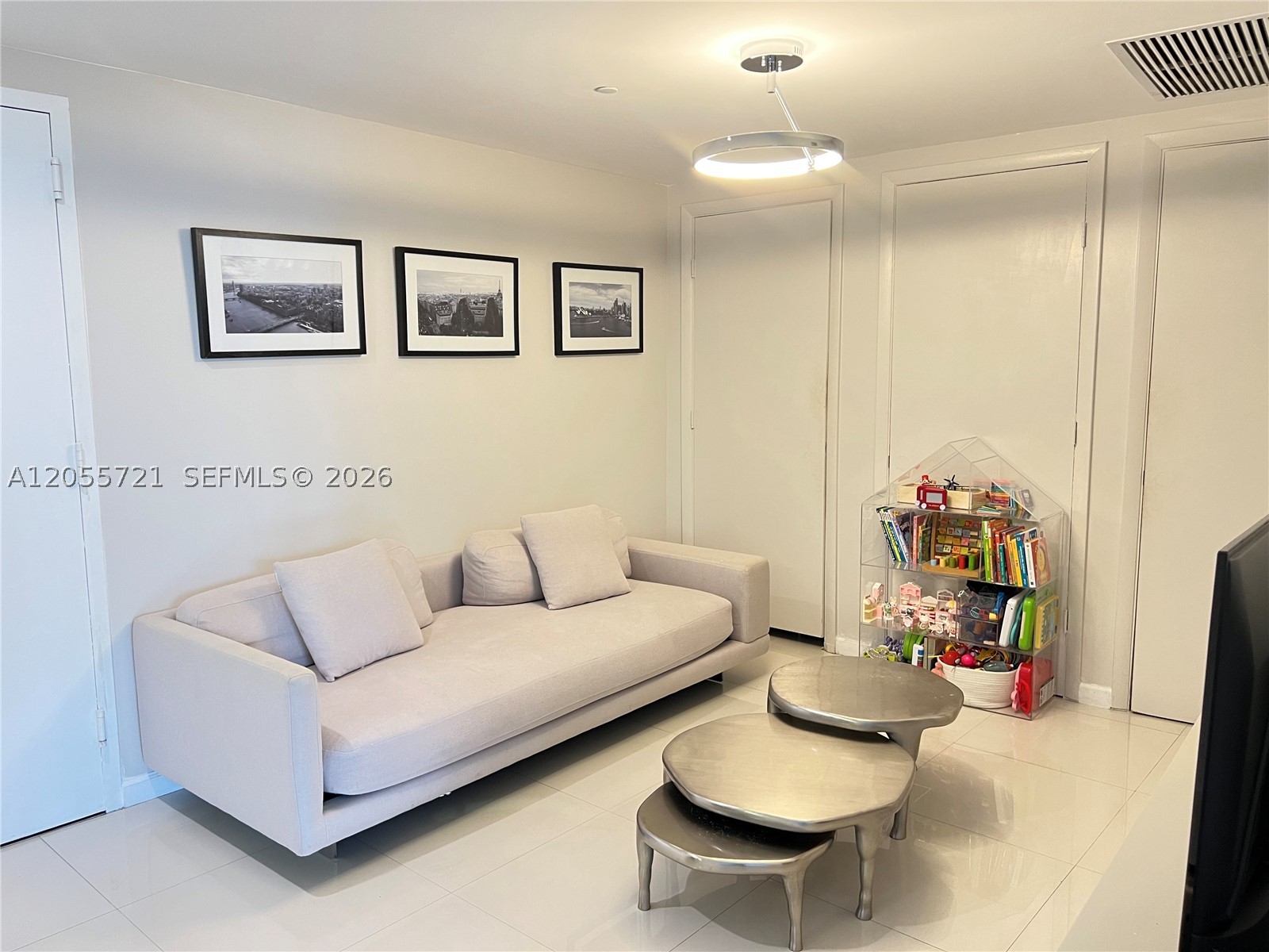 ICON BRICKELL NO TWO - Residential