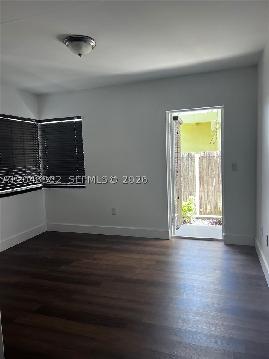 551/557 MICHIGAN CONDO - Residential