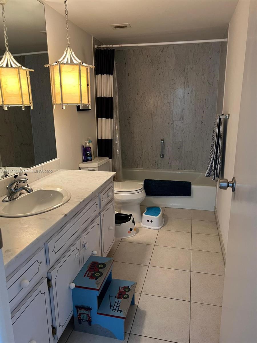 CASA DEL MAR CONDO - Residential