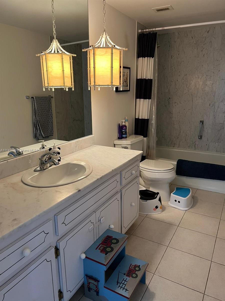 CASA DEL MAR CONDO - Residential
