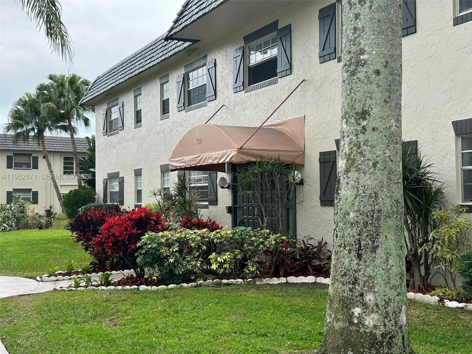 MEADOWS CONDO - Residential
