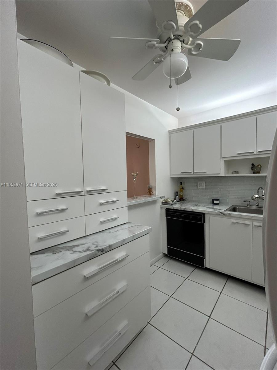 MEADOWS CONDO - Residential
