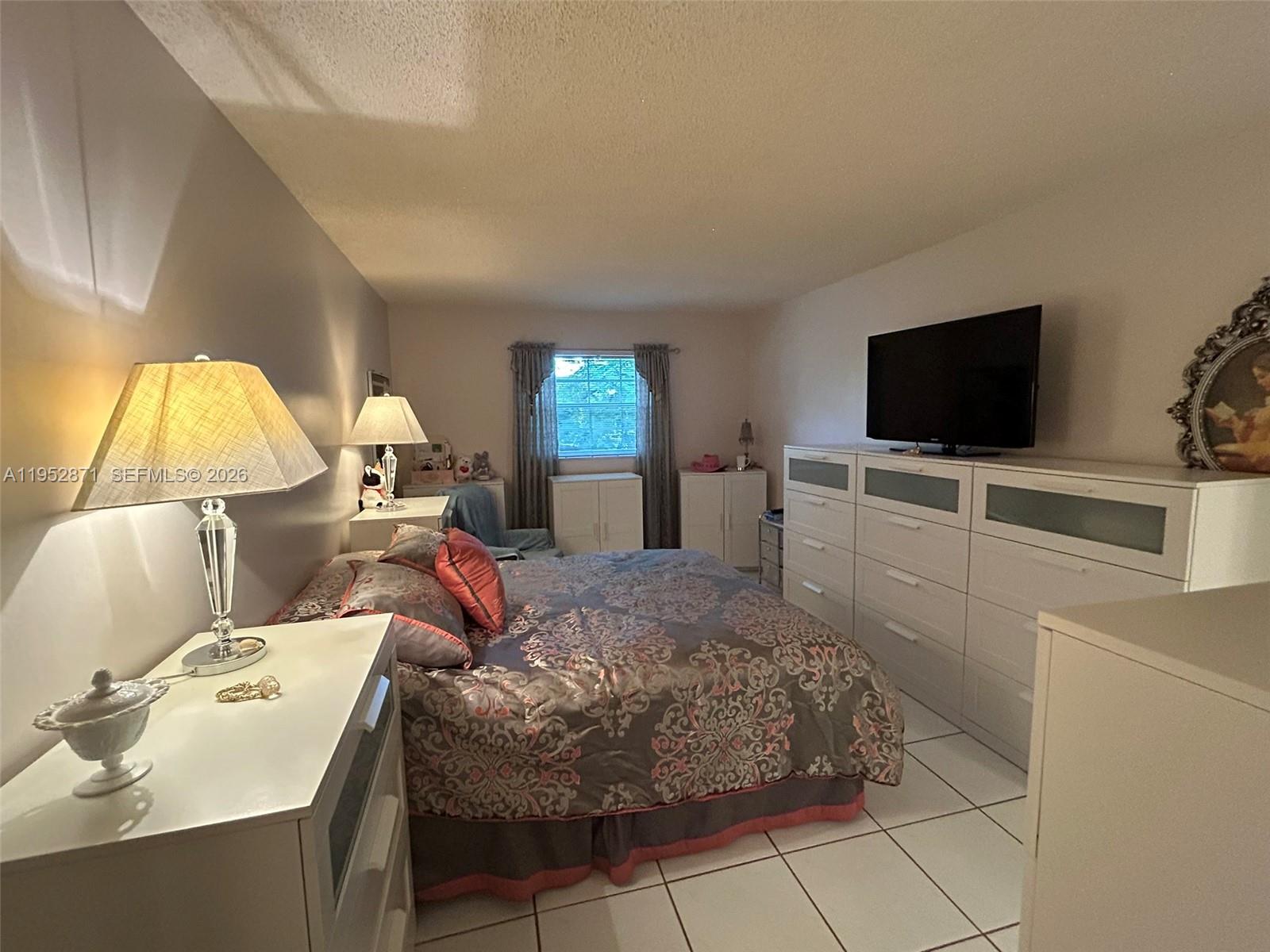 MEADOWS CONDO - Residential