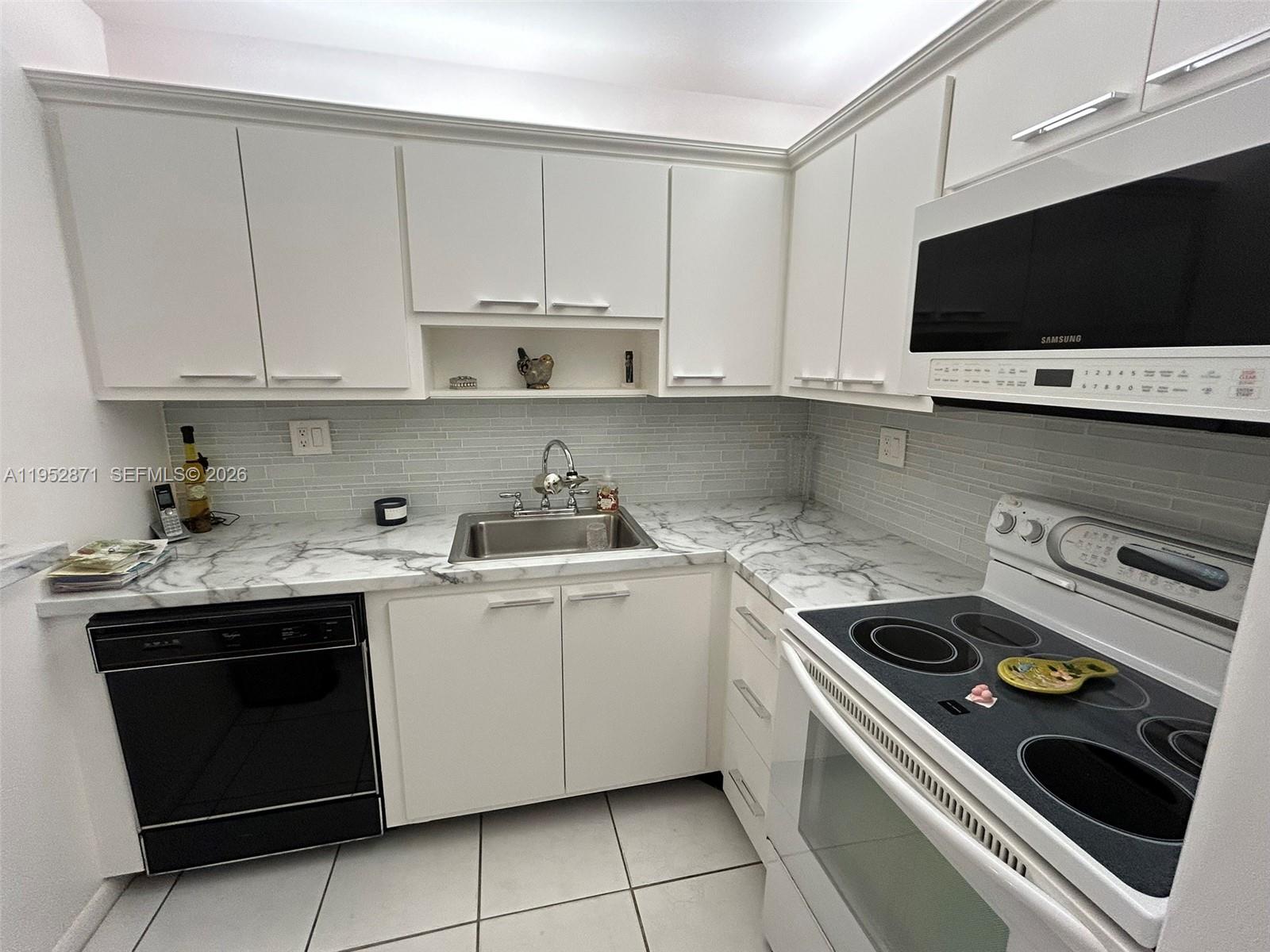 MEADOWS CONDO - Residential
