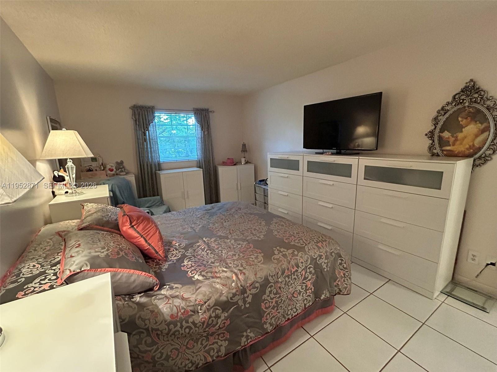 MEADOWS CONDO - Residential