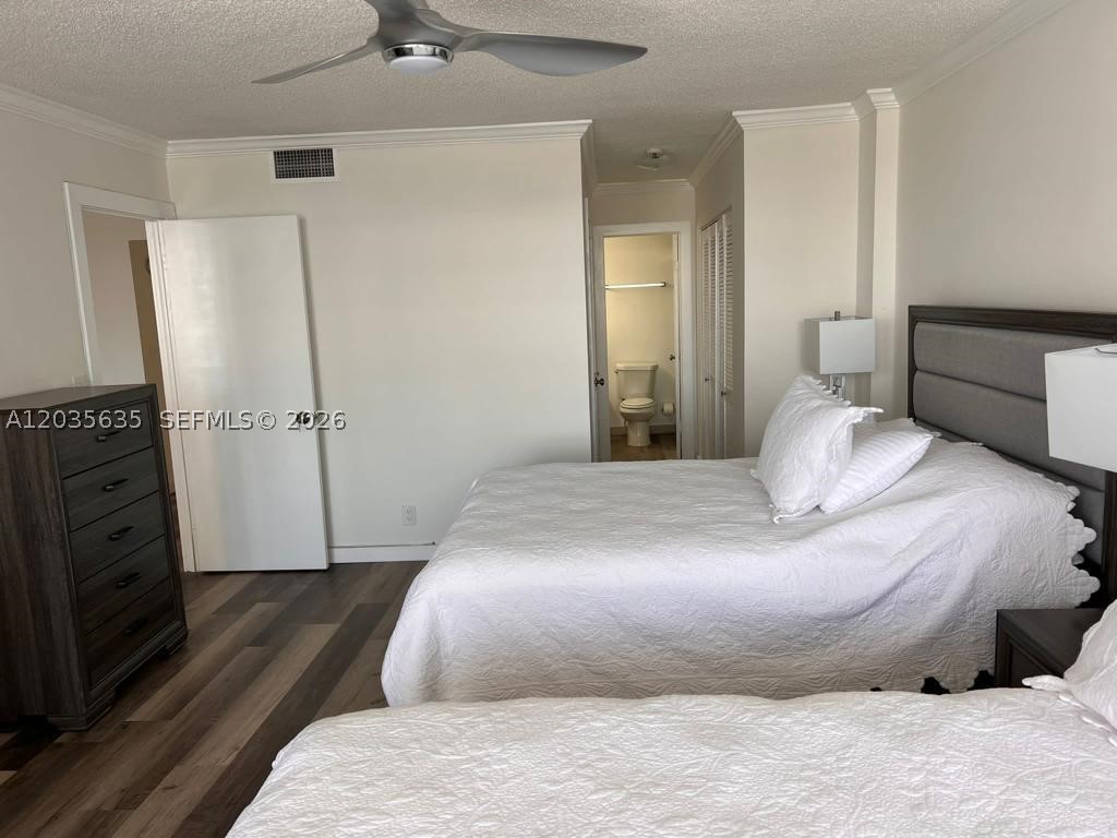 HALLMARK OF HOLLYWOOD CON - Residential
