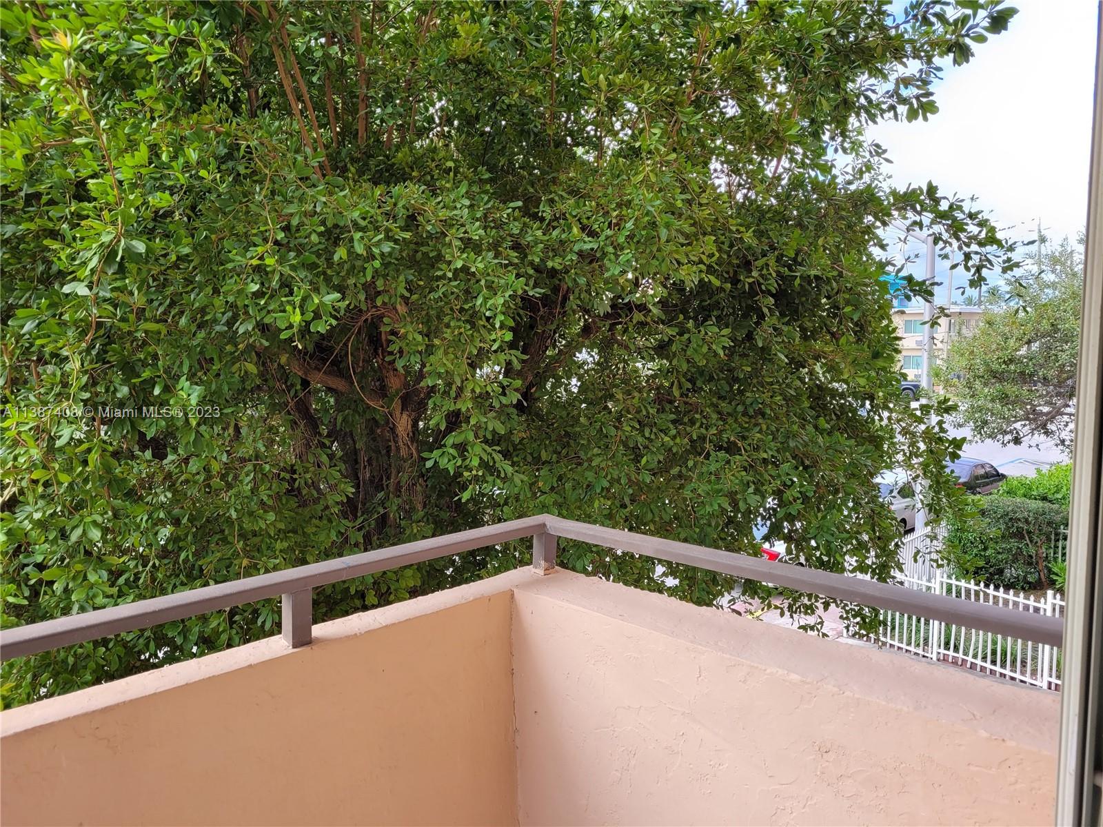 PETER ALAN CONDO APTS - Residential Lease