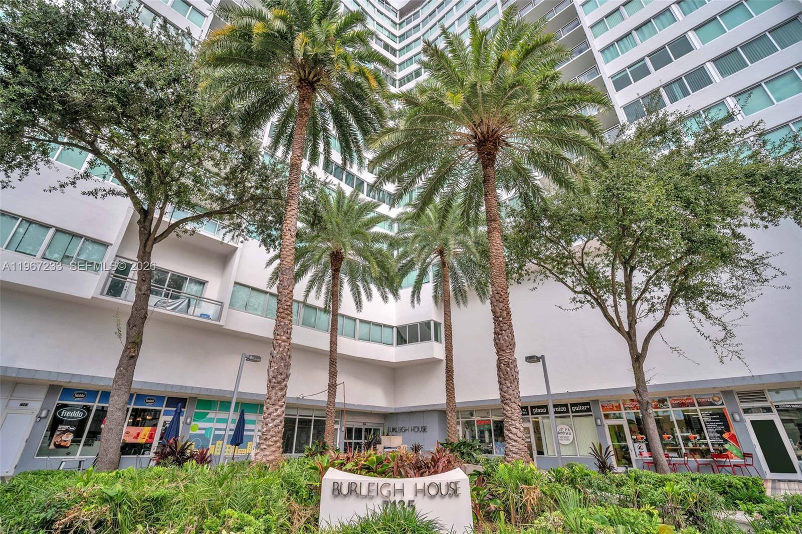 BURLEIGH HOUSE CONDO - Residential