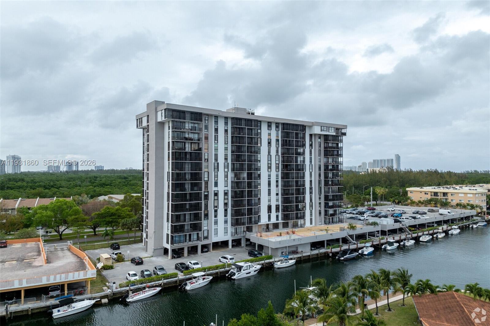 DORSET HOUSE CONDO - Residential