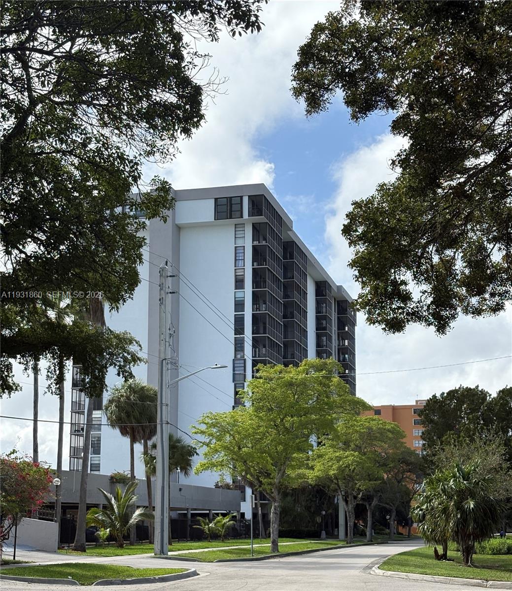 DORSET HOUSE CONDO - Residential