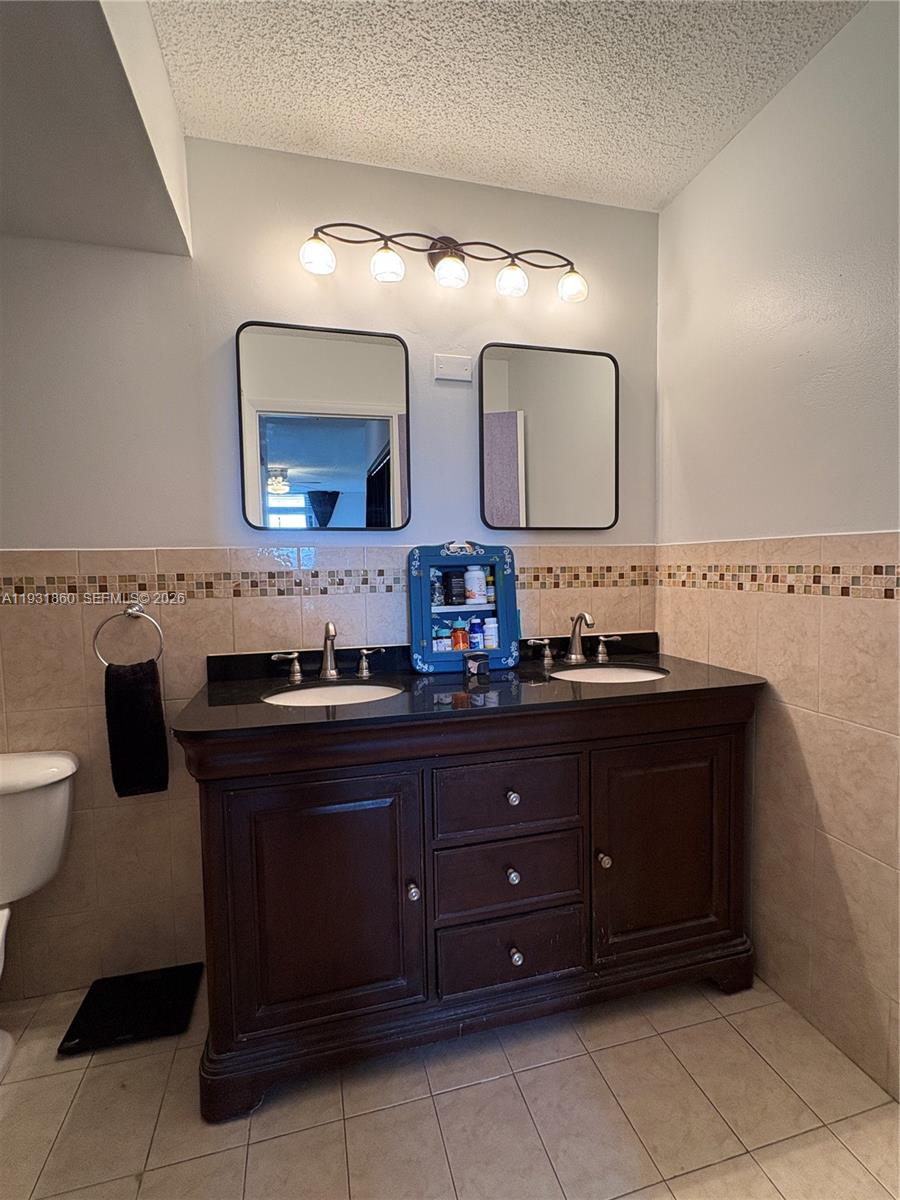 DORSET HOUSE CONDO - Residential