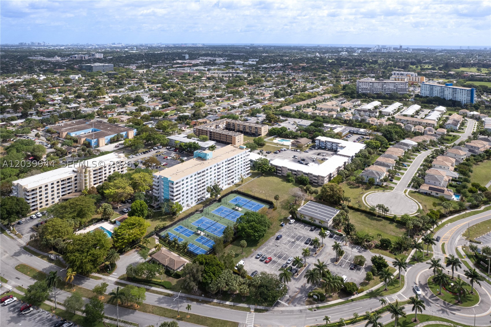 HILLCREST EAST NO 20 COND - Residential