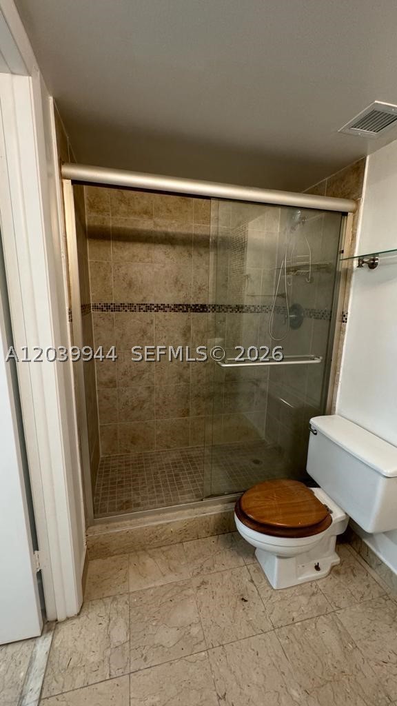 HILLCREST EAST NO 20 COND - Residential