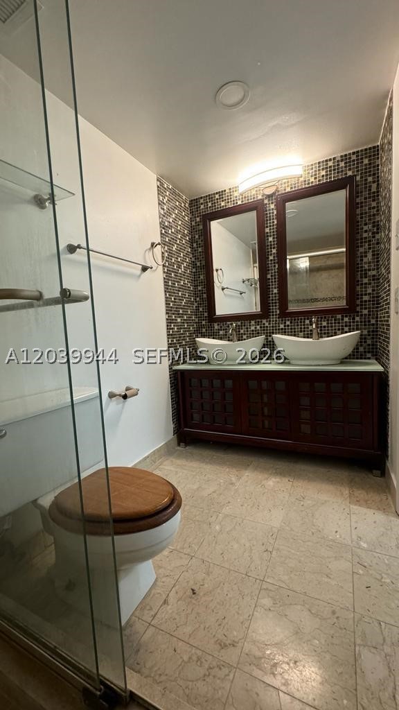HILLCREST EAST NO 20 COND - Residential