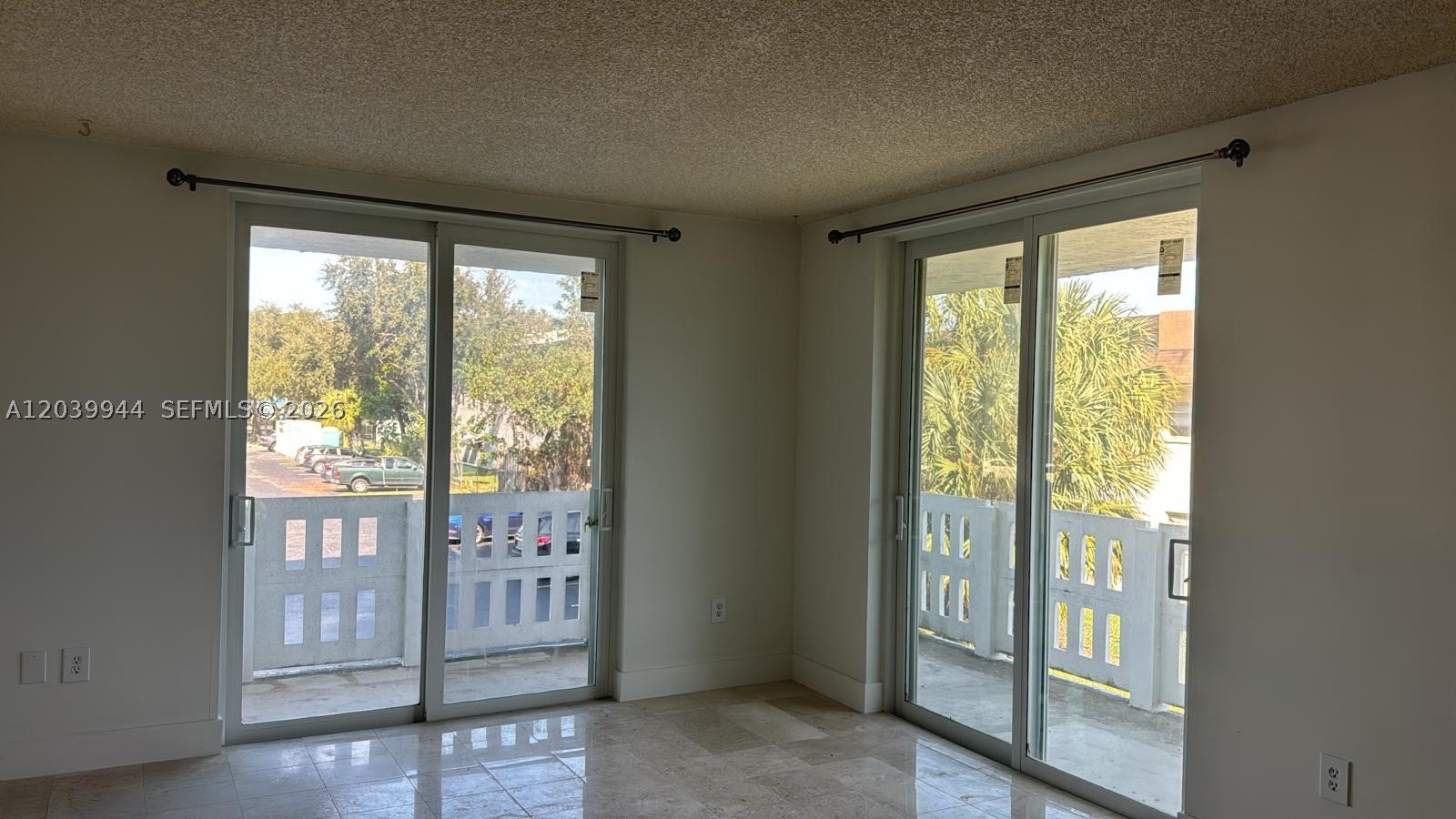HILLCREST EAST NO 20 COND - Residential