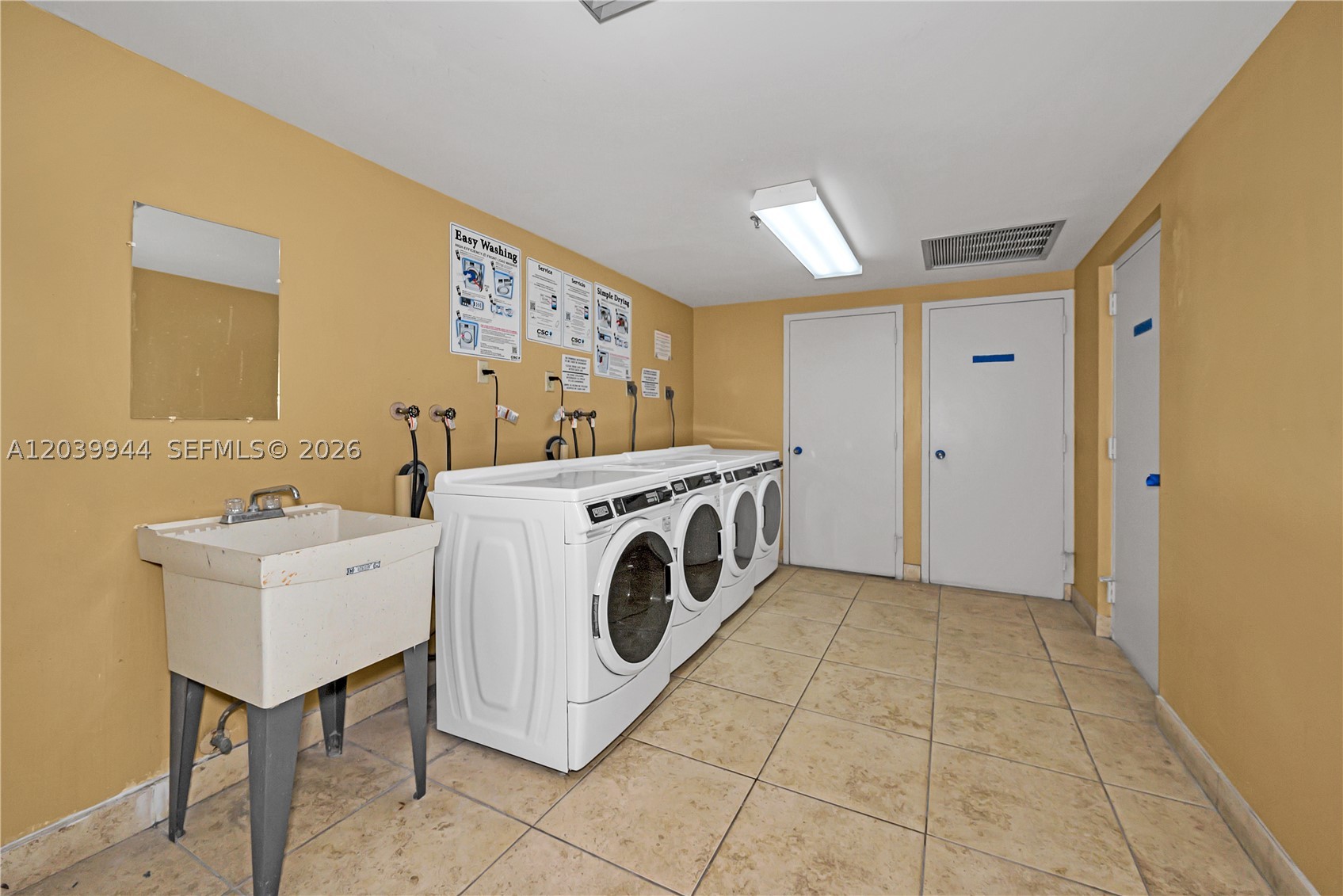 HILLCREST EAST NO 20 COND - Residential