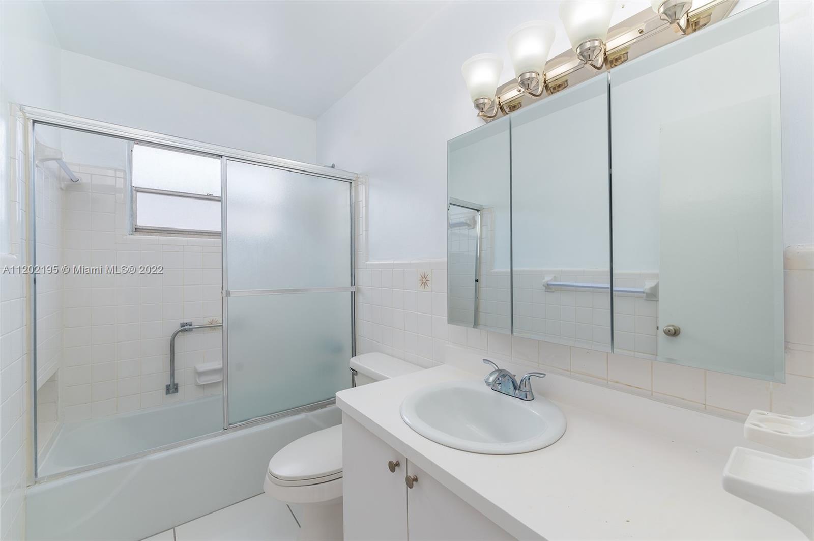 HOLLYWOOD HILLS - Residential Lease