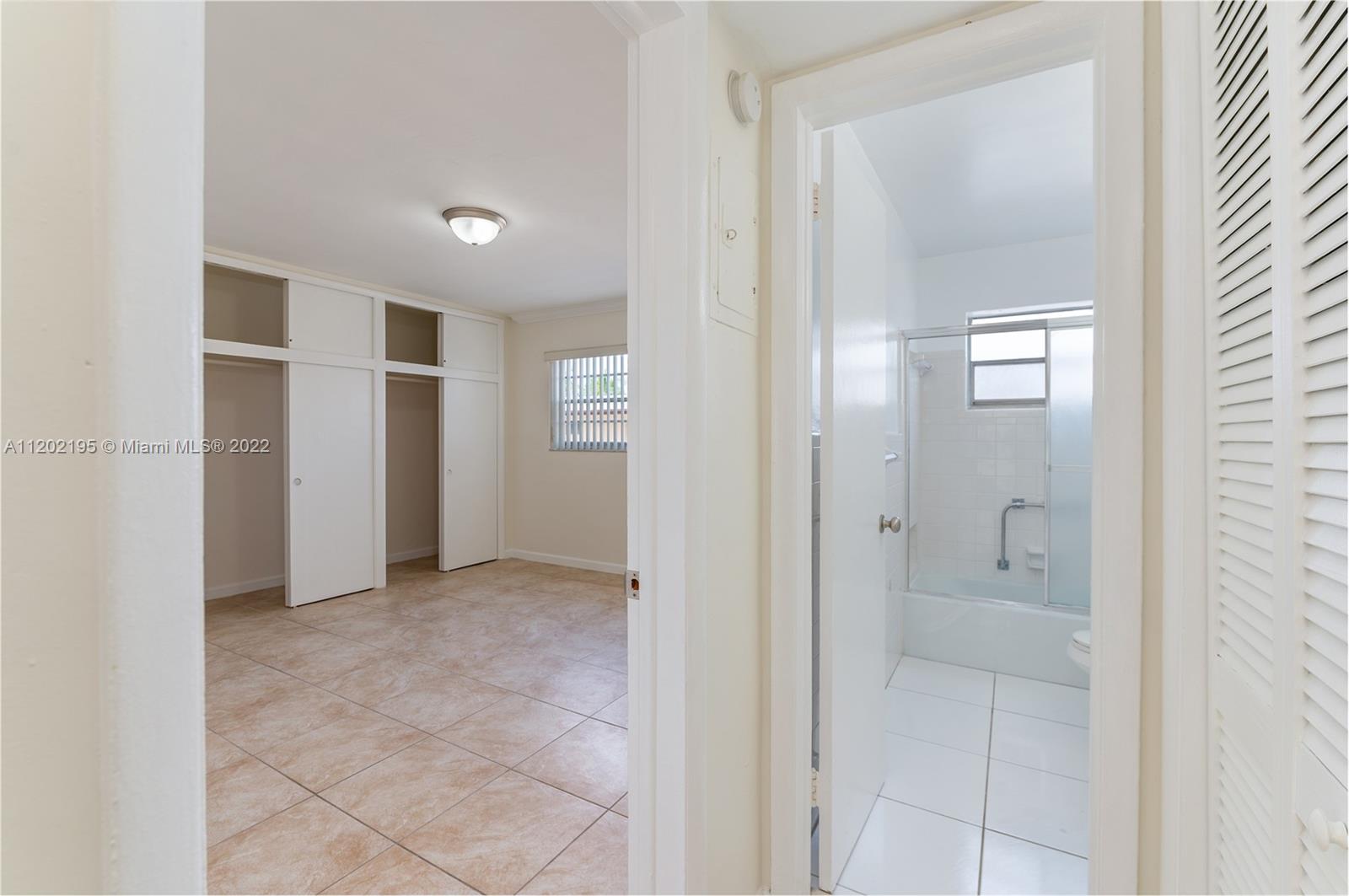 HOLLYWOOD HILLS - Residential Lease