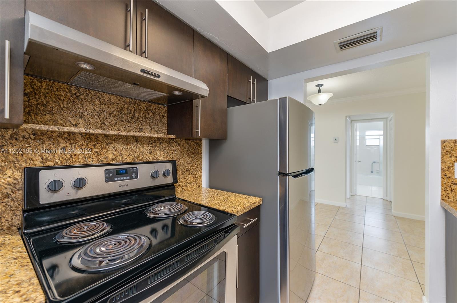 HOLLYWOOD HILLS - Residential Lease