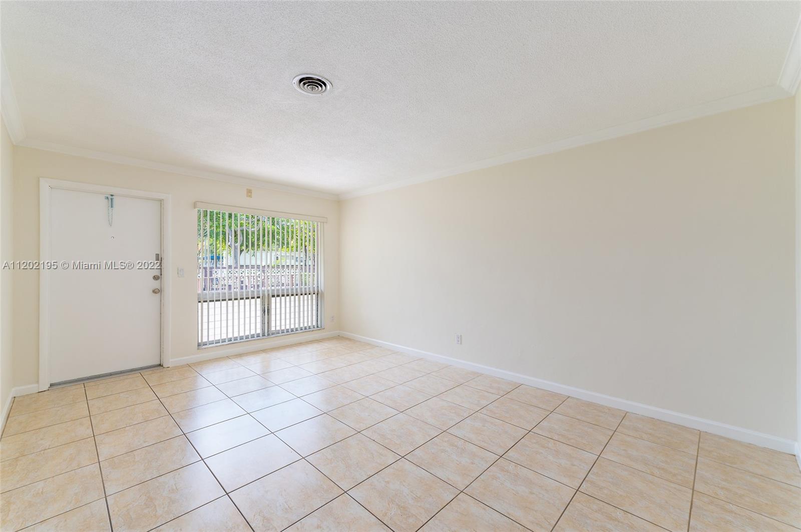 HOLLYWOOD HILLS - Residential Lease