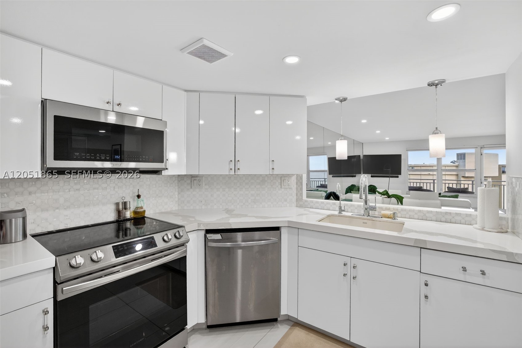 CARLTON TOWER CONDO - Residential Lease