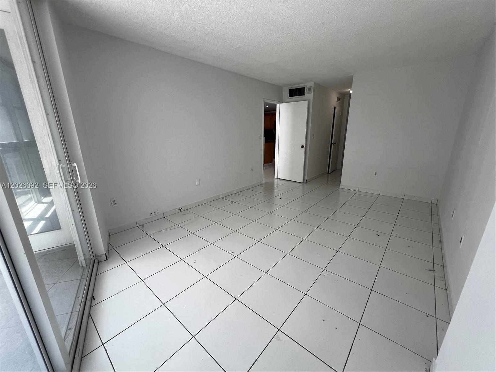 BAYVIEW TERR CONDO - Residential Lease