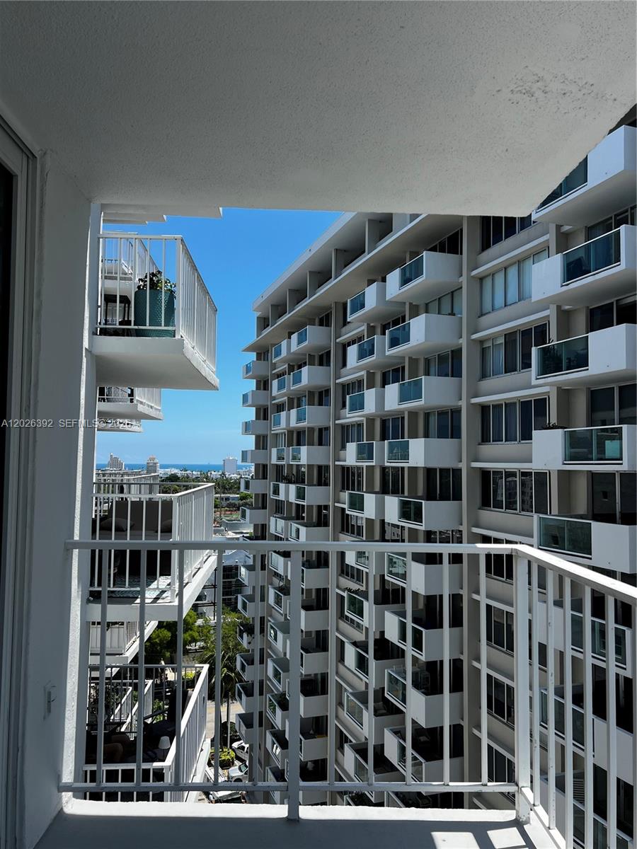 BAYVIEW TERR CONDO - Residential Lease