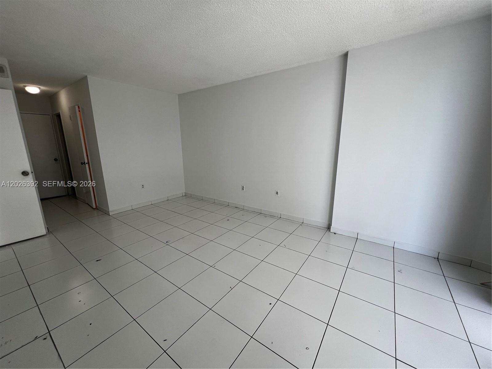 BAYVIEW TERR CONDO - Residential Lease