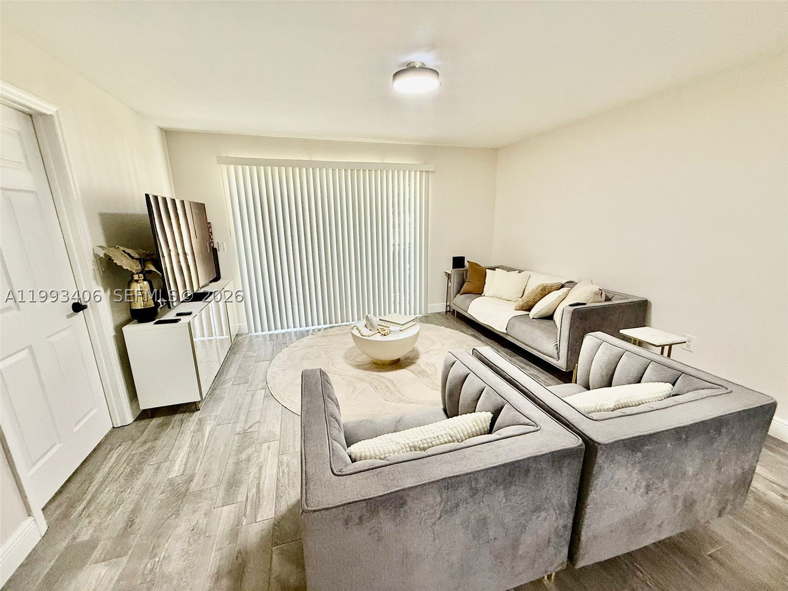 COUNTRY LAKES I CONDO PHAS - Residential