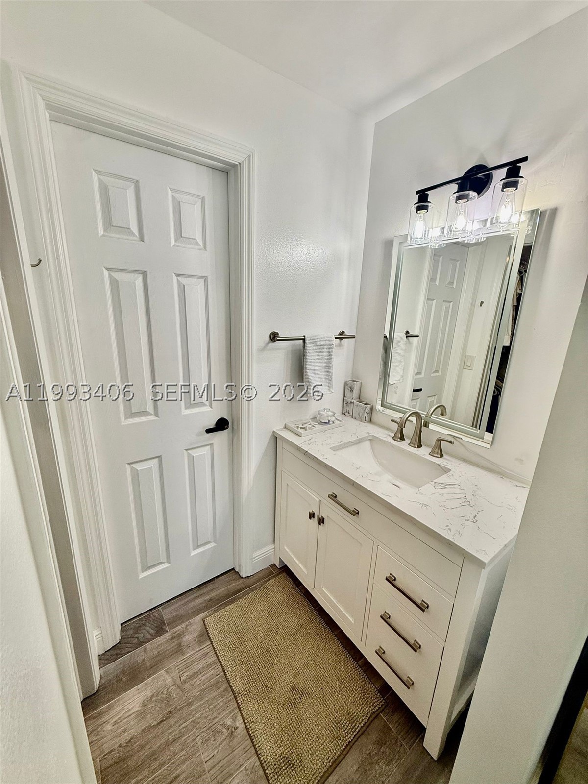 COUNTRY LAKES I CONDO PHAS - Residential