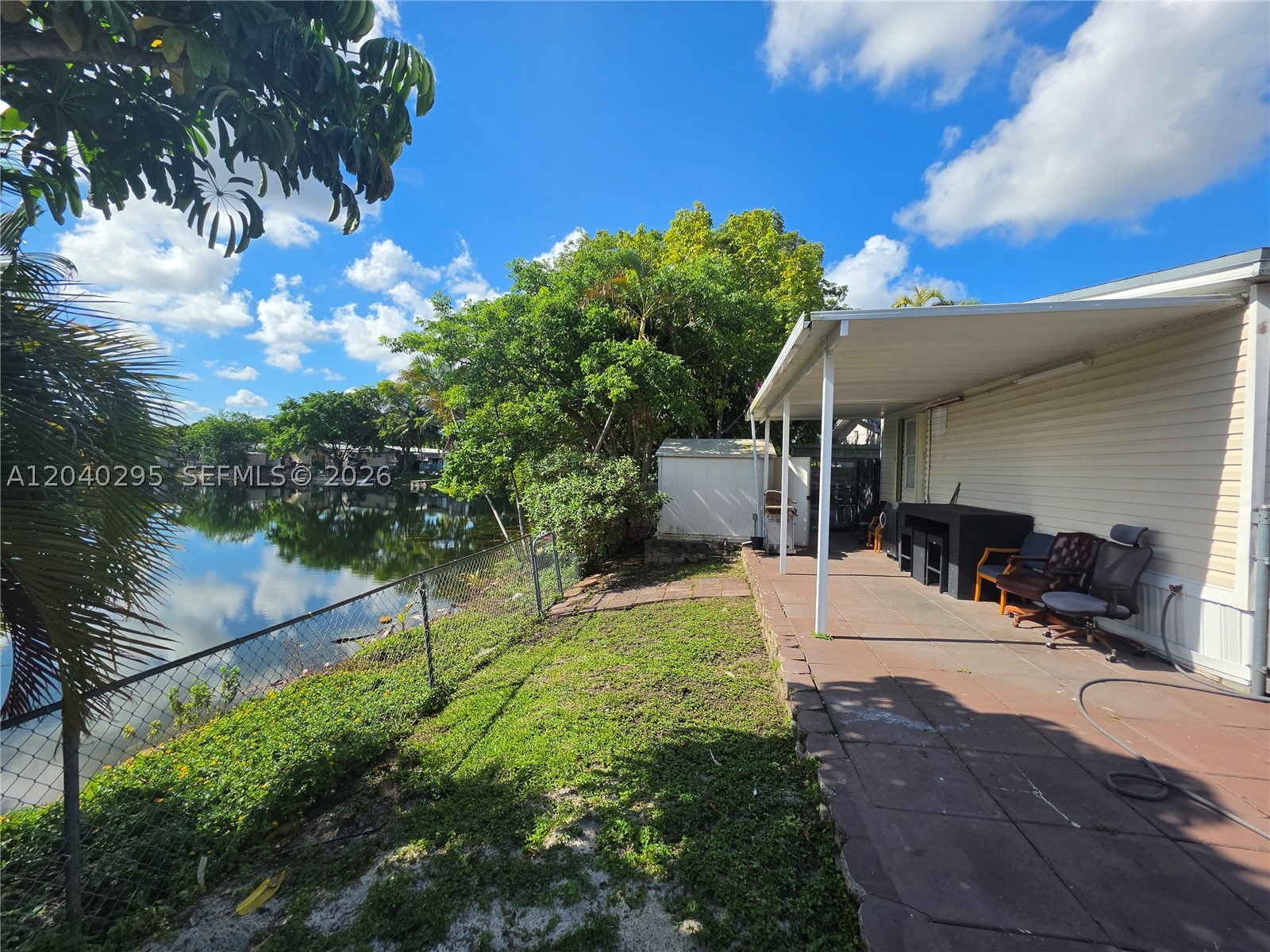 University Lakes - Residential