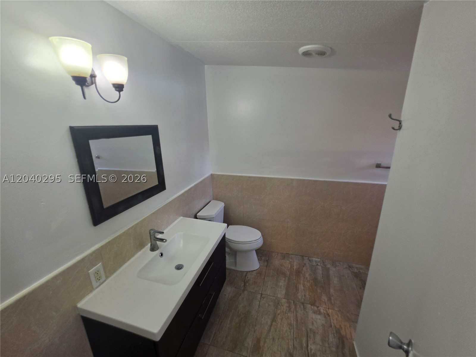 University Lakes - Residential