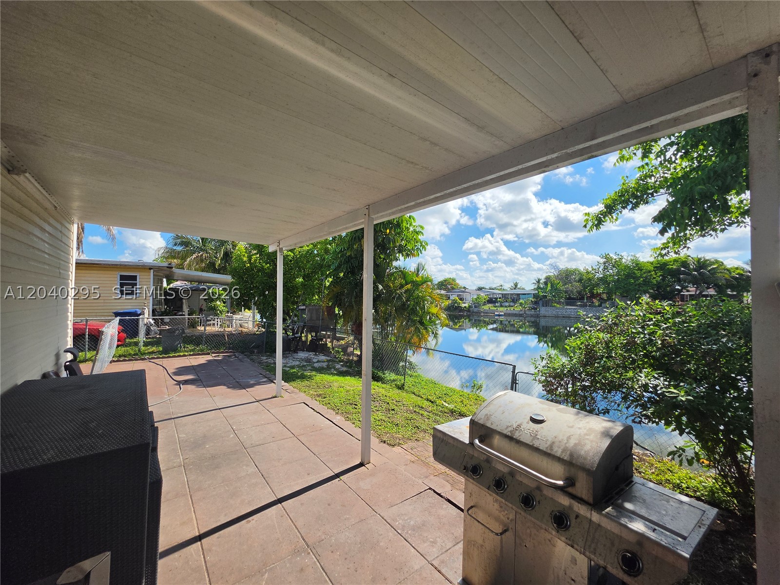 University Lakes - Residential