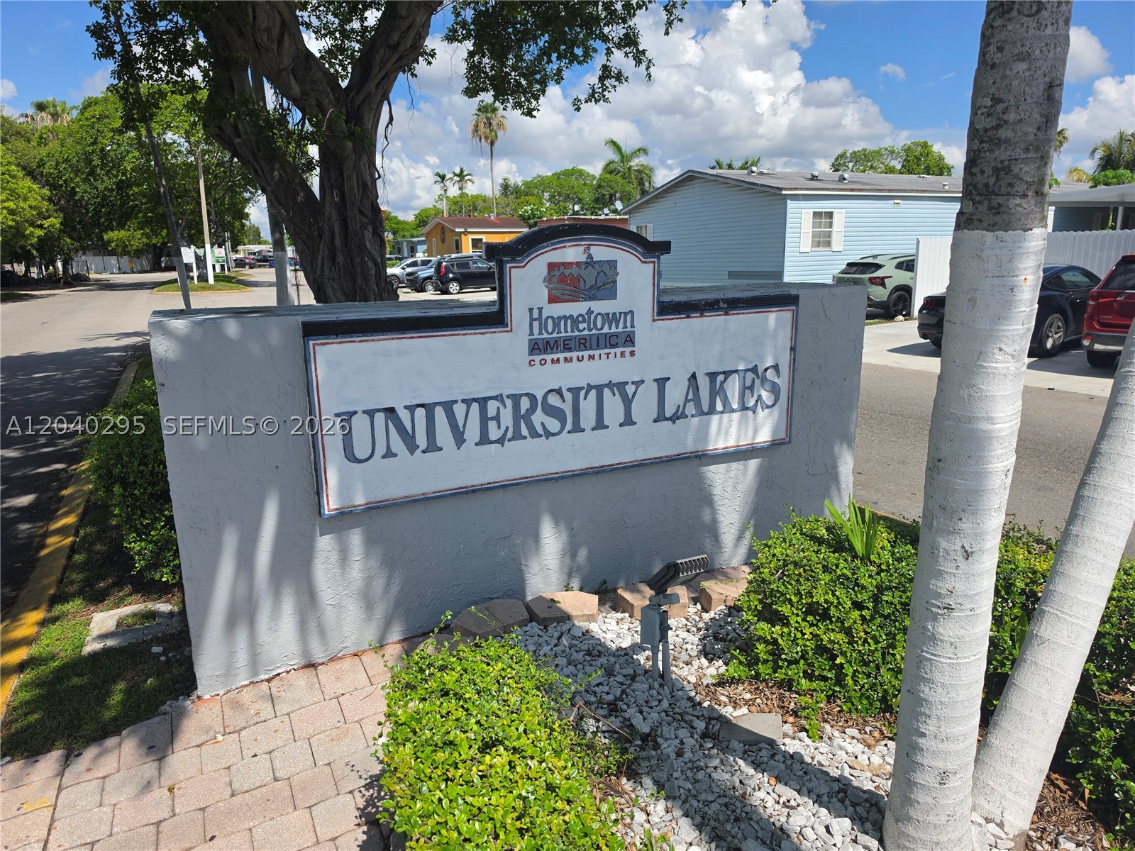 University Lakes - Residential