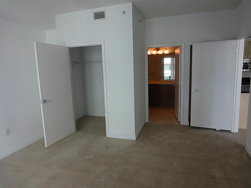 THE AXIS ON BRICKELL II C - Residential Lease