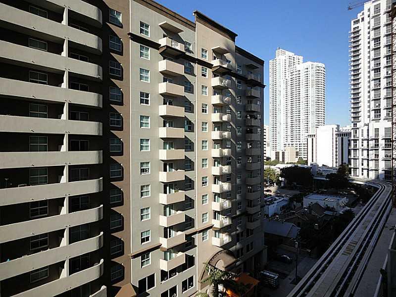 THE AXIS ON BRICKELL II C - Residential Lease
