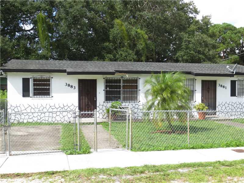 Corner Spacious two bedroom duplex ** (UNIT 3883 FOR LEASE)** conveniently located near major highways. Tiled floors, central AC on an oversized fenced yard. On the corner of 38PL & 163rd ST. Don't miss out.