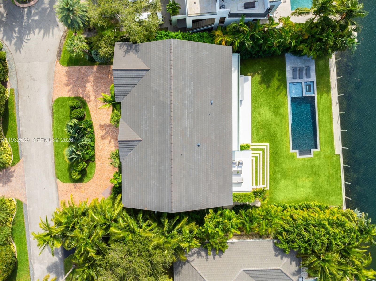 SUNRISE HARBOUR REV PL - Residential