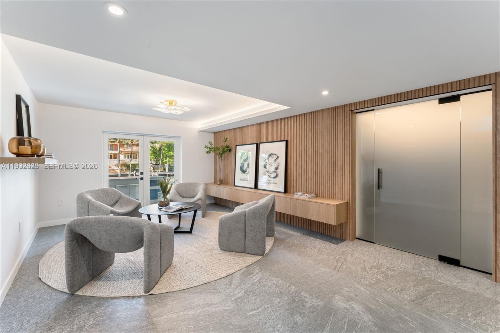 SUNRISE HARBOUR REV PL - Residential