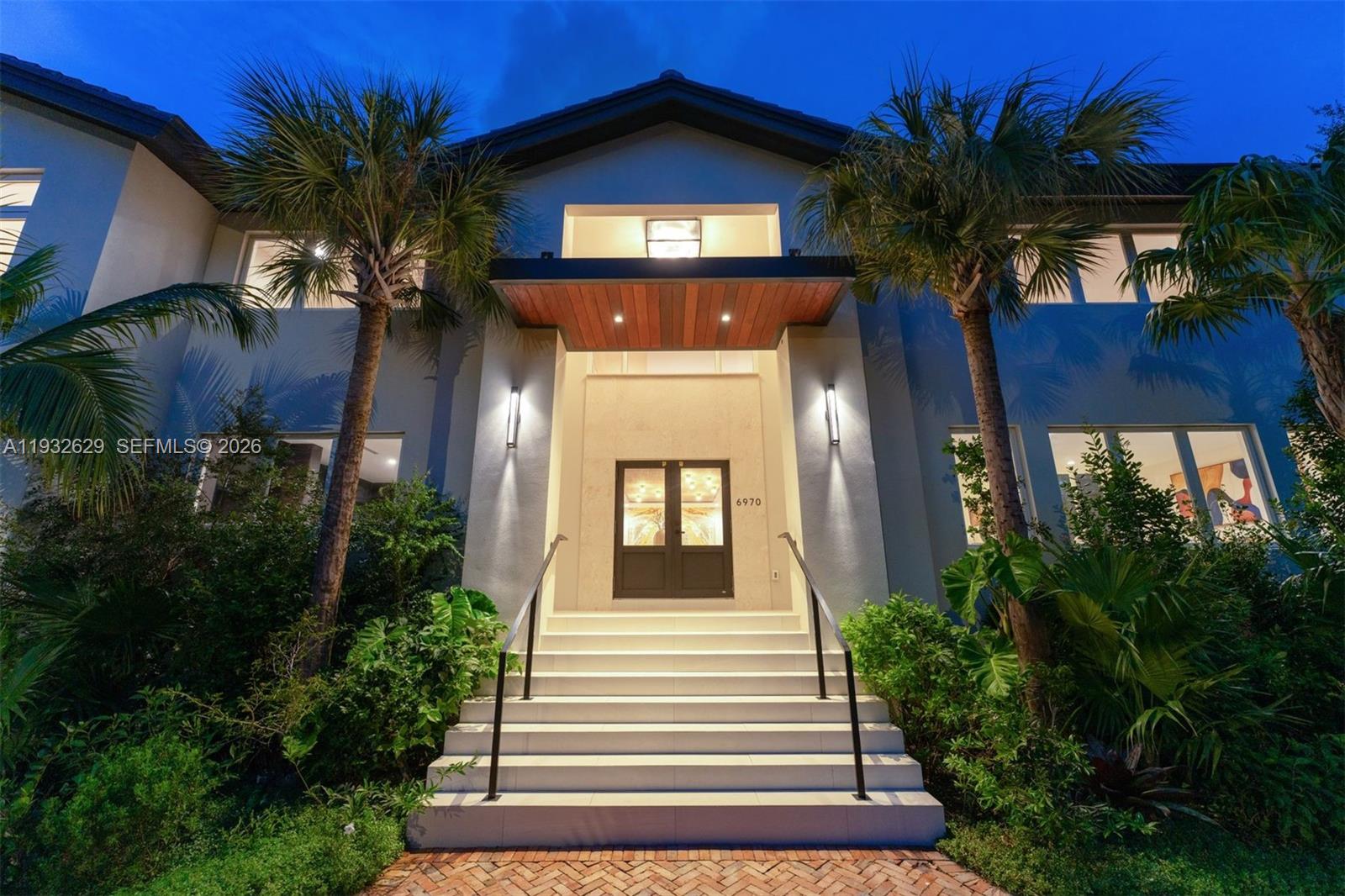 SUNRISE HARBOUR REV PL - Residential