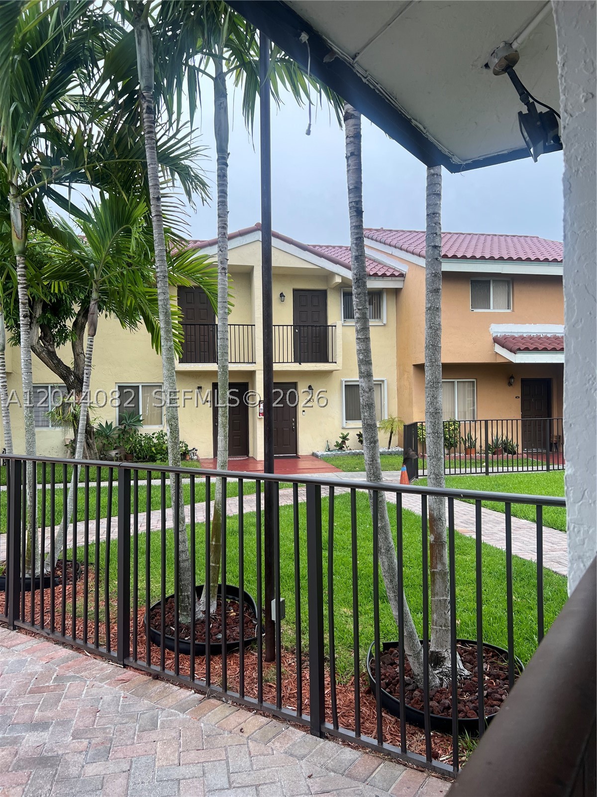 MIRA VILLAS CONDO - Residential