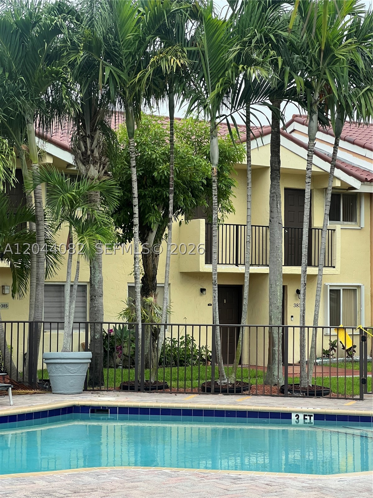 MIRA VILLAS CONDO - Residential