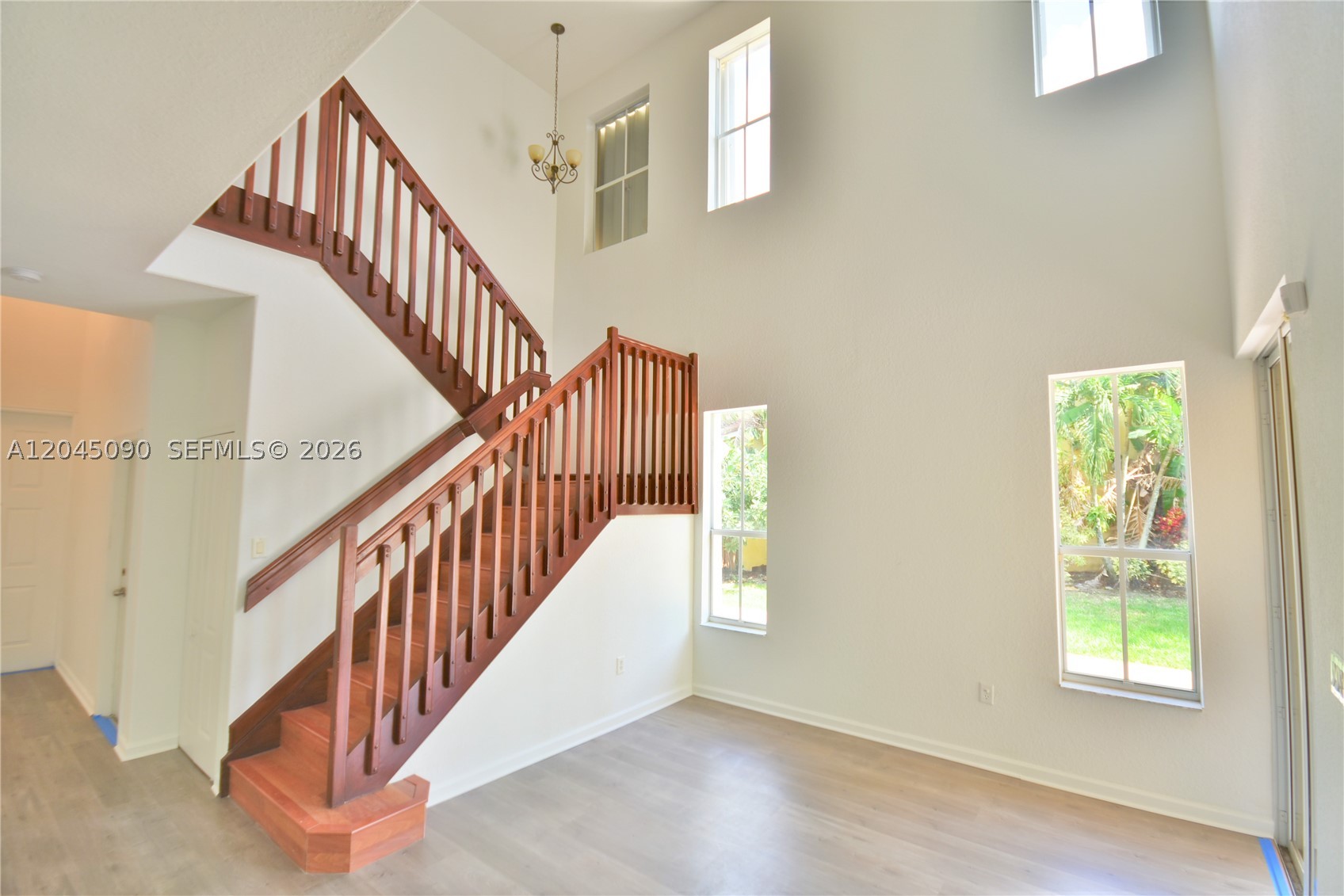 GOLDVUE ESTATES - Residential Lease