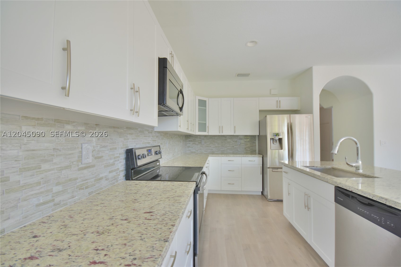 GOLDVUE ESTATES - Residential Lease